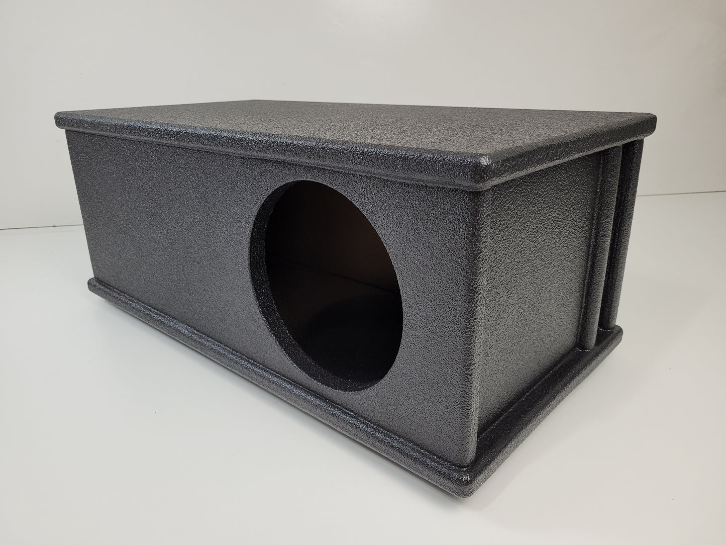 Single 8" ported enclosure